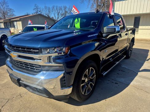 Used 2021 Chevrolet Silverado 1500 LT w/ Texas Edition Plus image 2