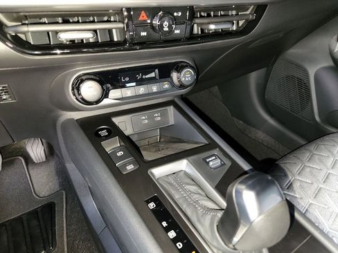 New 2026 Nissan Kicks SV image 16