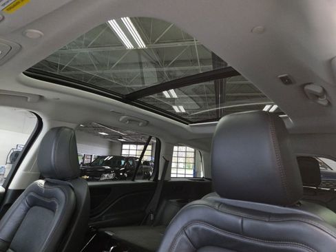 Used 2025 Lincoln Aviator Reserve w/ Jet Appearance Package AWD/4WD image 29
