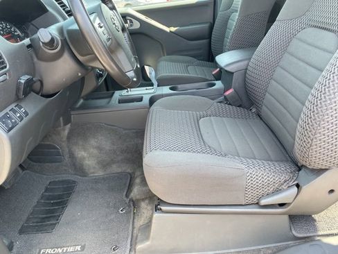 Used 2018 Nissan Frontier SV w/ Value Truck Package image 15