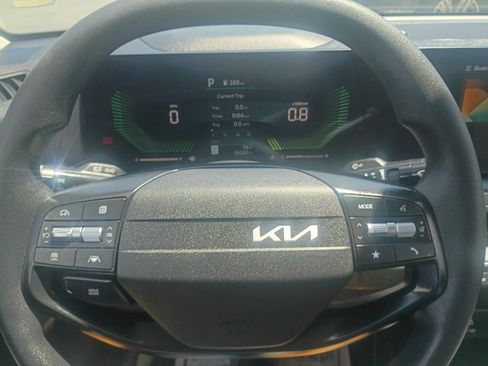 Used 2025 Kia K4 FWD image 15