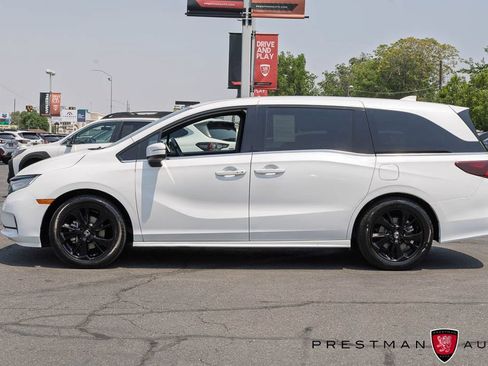 Used 2024 Honda Odyssey Sport image 15