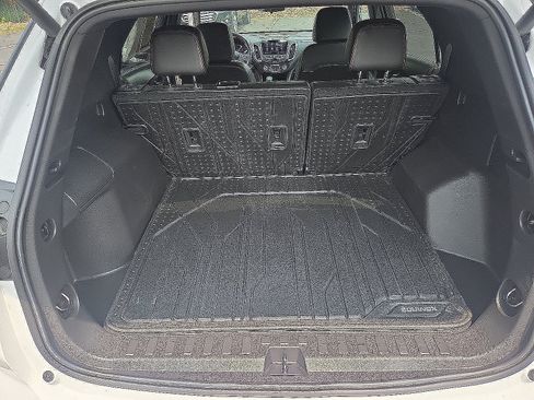 Used 2024 Chevrolet Equinox RS w/ RS Leather Package AWD/4WD image 33