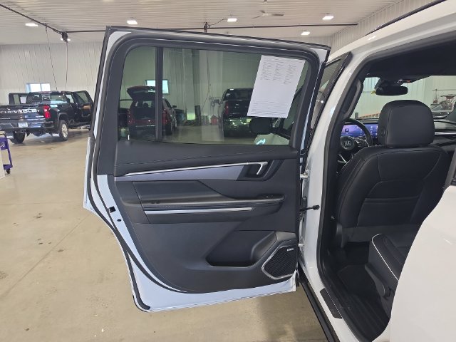 Used 2026 Buick Enclave Sport Touring AWD/4WD image 28