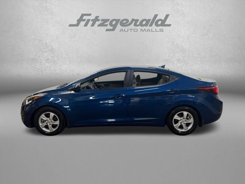 Used 2015 Hyundai Elantra SE FWD image 2