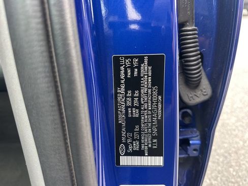 Used 2023 Hyundai Elantra SEL image 31