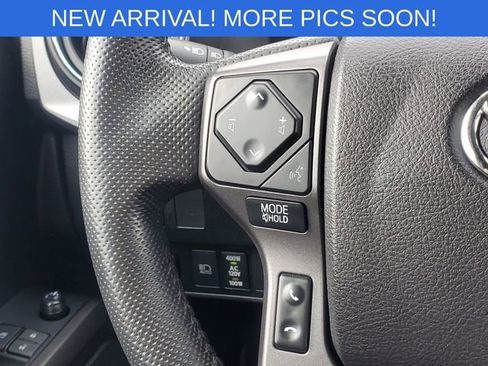 Used 2022 Toyota Tacoma TRD Sport w/ Technology Package image 13