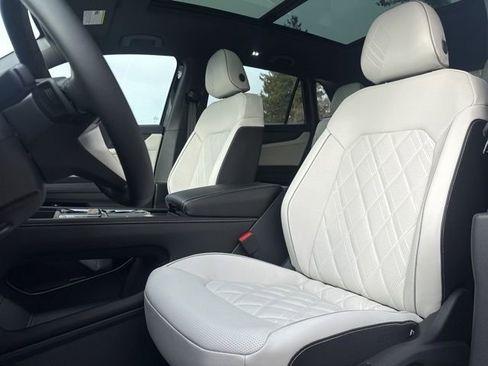 New 2026 Volkswagen Atlas Cross Sport SEL Premium R-Line AWD/4WD image 10