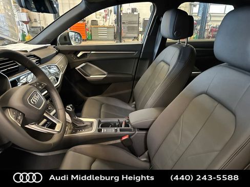 New 2025 Audi Q3 2.0T Premium image 9