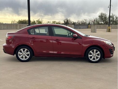 Used 2010 MAZDA MAZDA3 i Touring image 9