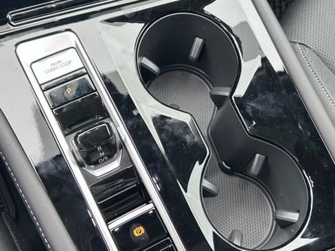 New 2026 Volkswagen Atlas SE FWD image 18