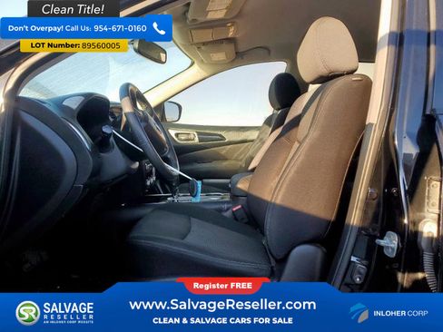 Used 2017 Nissan Pathfinder SV image 9