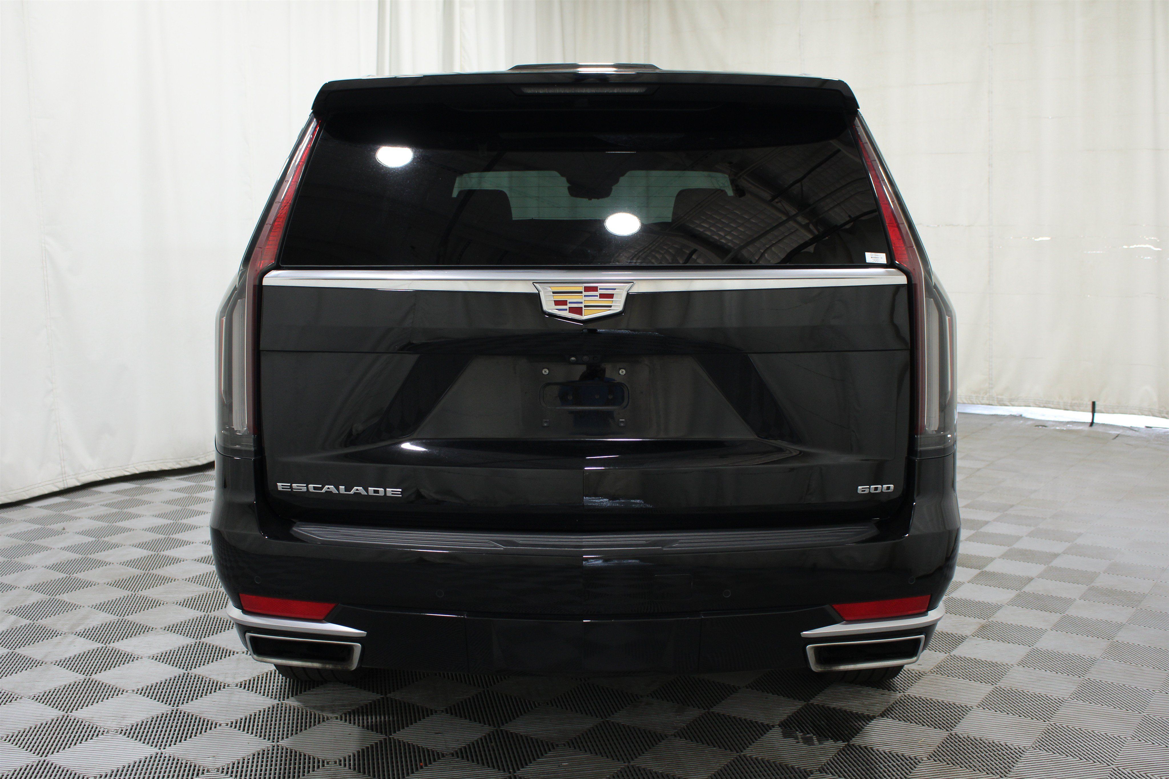 Certified 2024 Cadillac Escalade Premium Luxury w/ Performance Package AWD/4WD image 36
