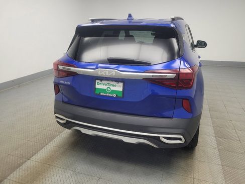 Used 2022 Kia Seltos EX AWD/4WD image 7