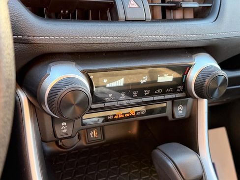 Used 2024 Toyota RAV4 LE image 20