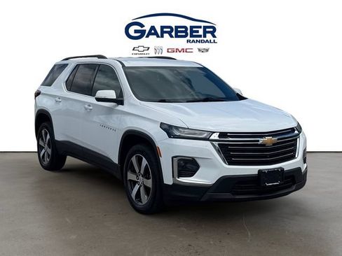 Used 2023 Chevrolet Traverse LT w/ LT Premium Package AWD/4WD image 7