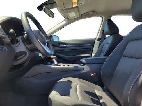 New 2026 Nissan Altima 2.5 SV FWD image 17
