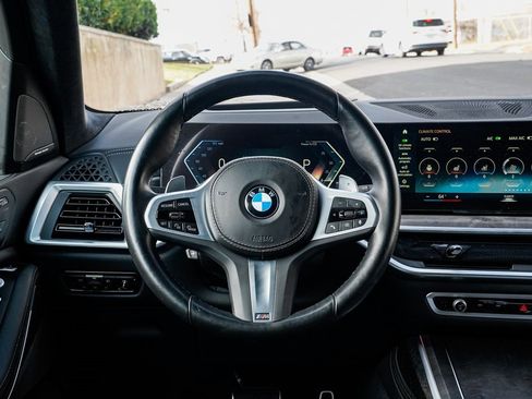 Used 2023 BMW X7 xDrive40i w/ M Sport Package image 13