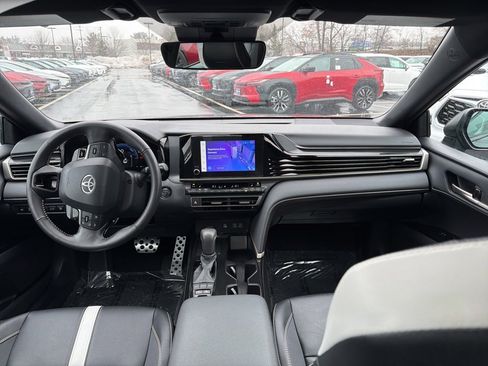 Certified 2025 Toyota Camry SE w/ Convenience Package image 16