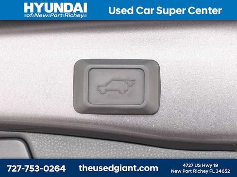 Used 2024 Toyota RAV4 XLE w/ Convenience Package FWD image 13