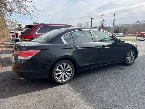 Used 2011 Honda Accord EX-L image 5