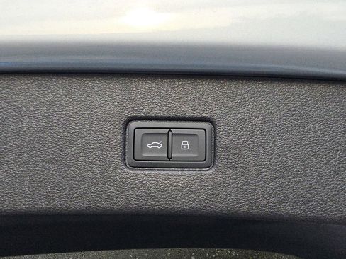 New 2026 Audi Q7 3.0T Prestige image 14