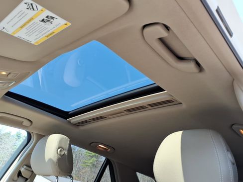 Used 2012 Mercedes-Benz ML 350 4MATIC image 9