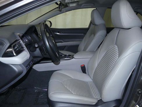 Used 2023 Toyota Camry SE image 21