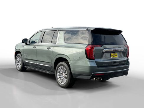 Used 2024 GMC Yukon XL Denali image 3
