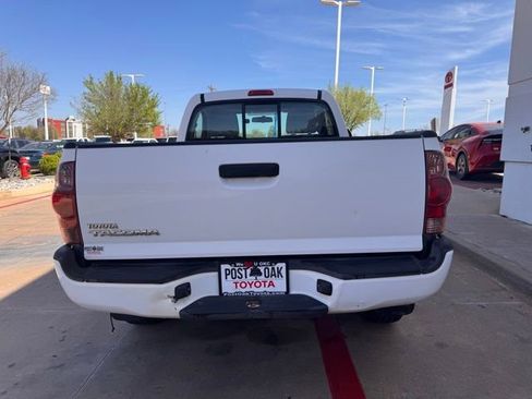 Used 2012 Toyota Tacoma 4x4 Regular Cab image 17