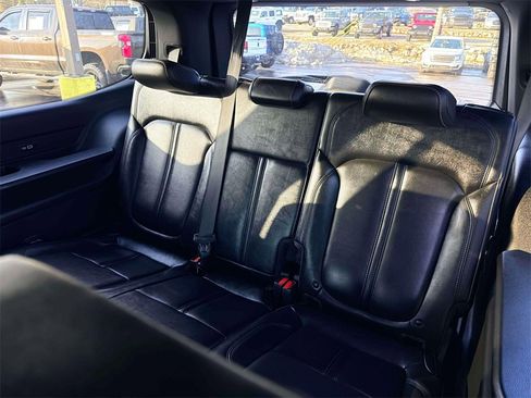 Used 2022 Jeep Wagoneer Series III w/ Flexible Seating Group image 8