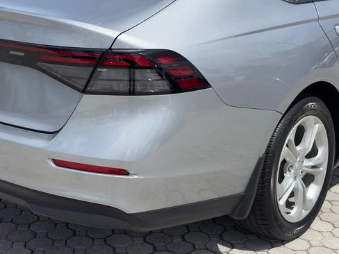Certified 2023 Honda Accord LX image 16