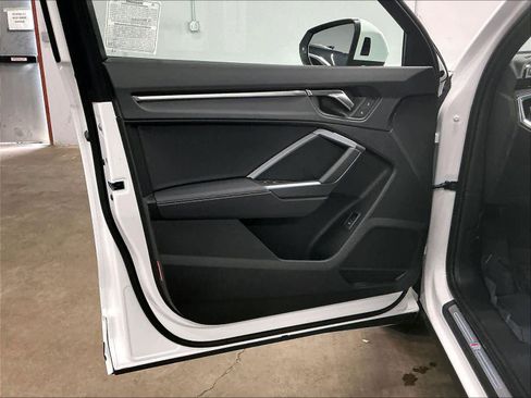 Certified 2025 Audi Q3 2.0T Premium w/ Black Optic Sport Package image 26