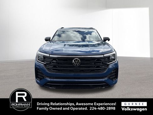 New 2026 Volkswagen Atlas Cross Sport SEL R-Line image 3