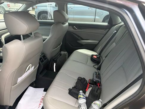 Used 2020 Honda Accord Touring image 16