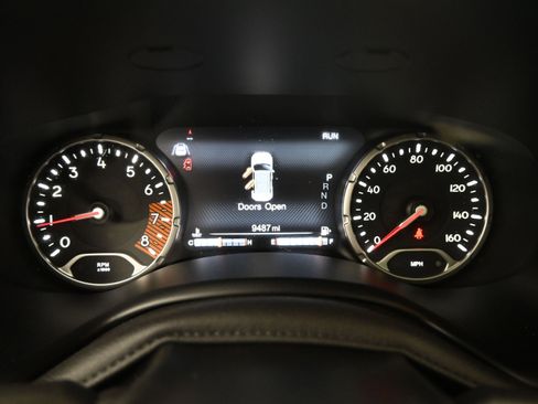 Used 2023 Jeep Renegade Altitude w/ Sun/Sound Group AWD/4WD image 15