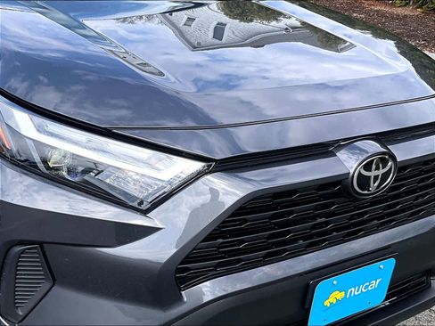 Used 2025 Toyota RAV4 LE AWD/4WD image 32