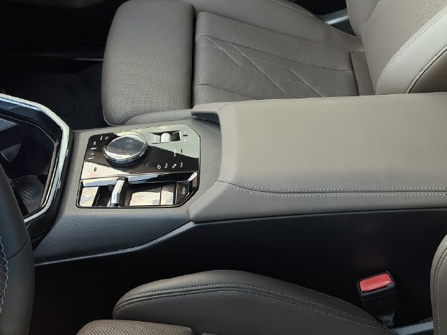 Used 2025 BMW X3 M50 w/ Premium Package AWD/4WD image 9