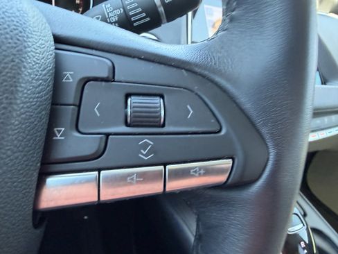 Used 2023 Cadillac XT4 Premium Luxury image 27