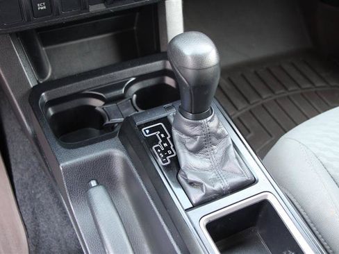 Used 2021 Toyota Tacoma SR AWD/4WD image 27
