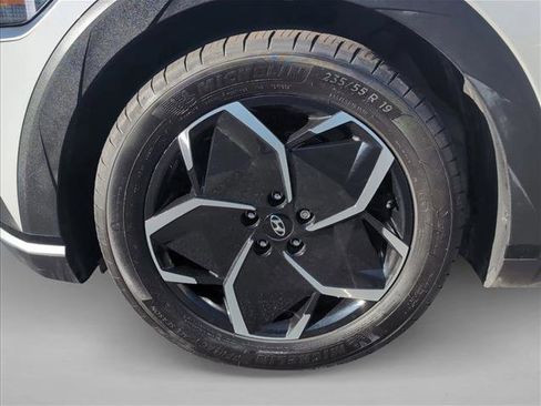 Certified 2024 Hyundai Ioniq 5 SEL image 25