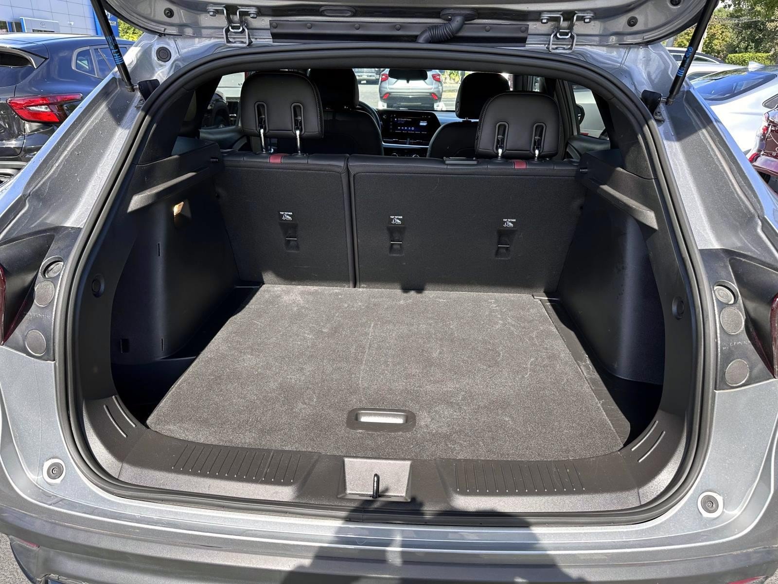 Used 2024 Chevrolet Trax RS FWD image 7