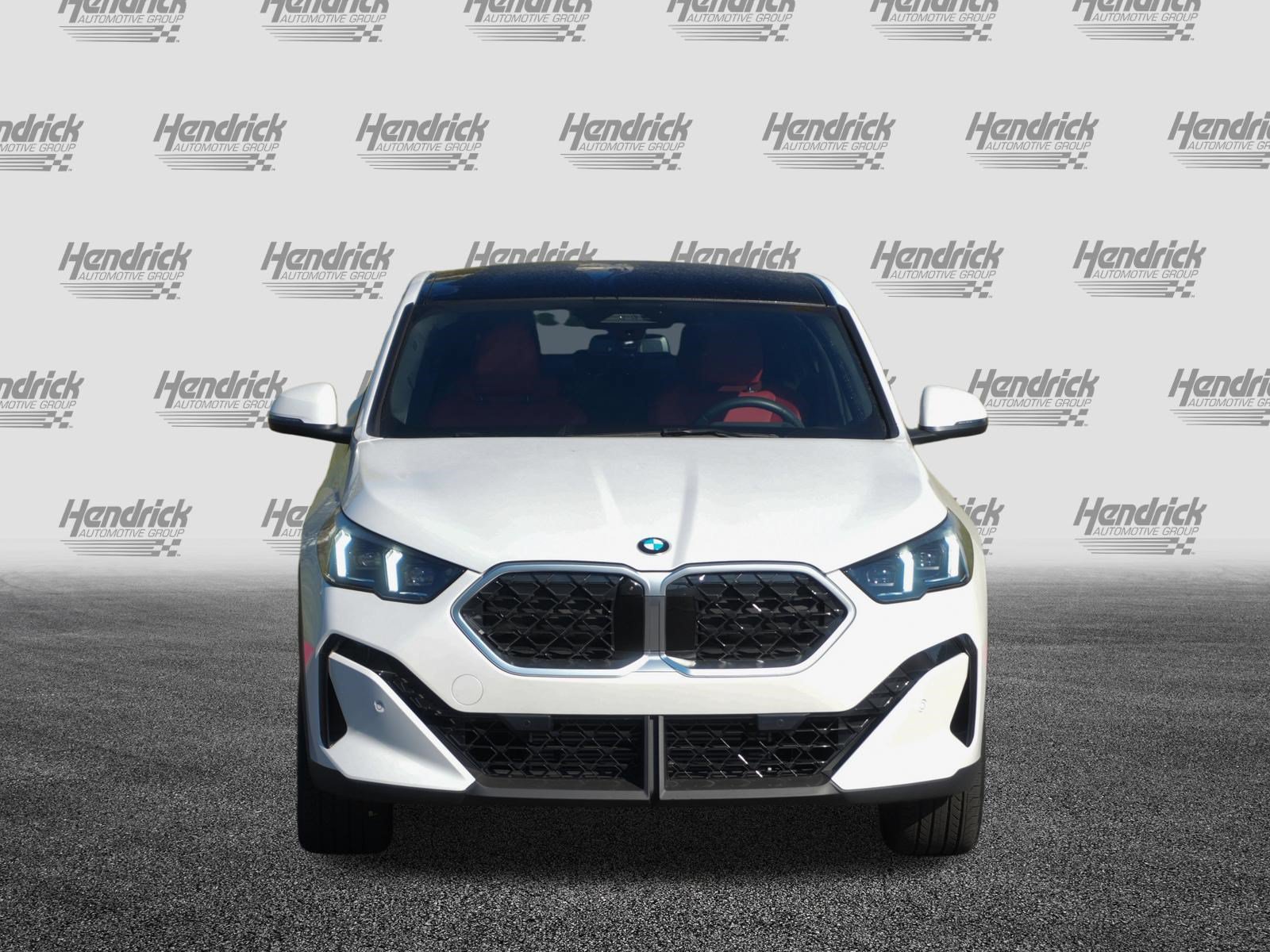 Certified 2025 BMW X2 xDrive28i AWD/4WD image 3