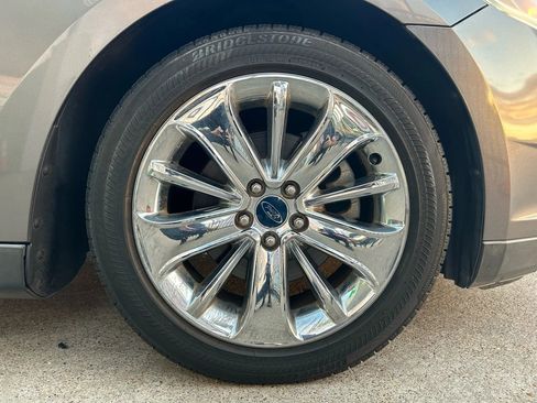 Used 2011 Ford Taurus Limited image 27