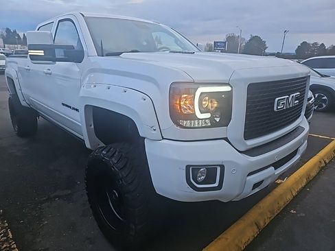 Used 2015 GMC Sierra 2500 Denali w/ Duramax Plus Package image 2