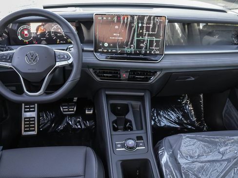 New 2026 Volkswagen Tiguan SE R-Line image 34