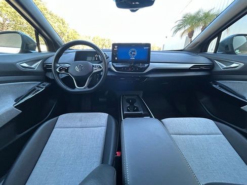 Used 2023 Volkswagen ID.4 Pro image 10