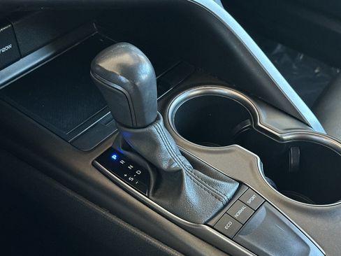 Used 2024 Toyota Camry SE FWD image 18