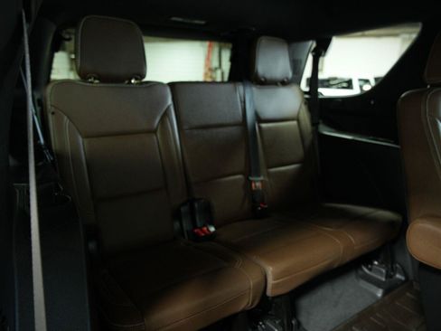 Used 2023 Chevrolet Tahoe High Country AWD/4WD image 19