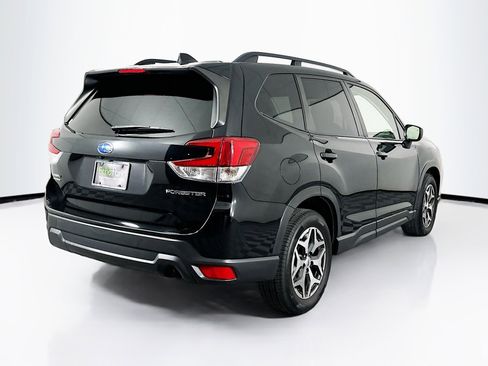Used 2019 Subaru Forester Premium w/ All-Weather Package image 9